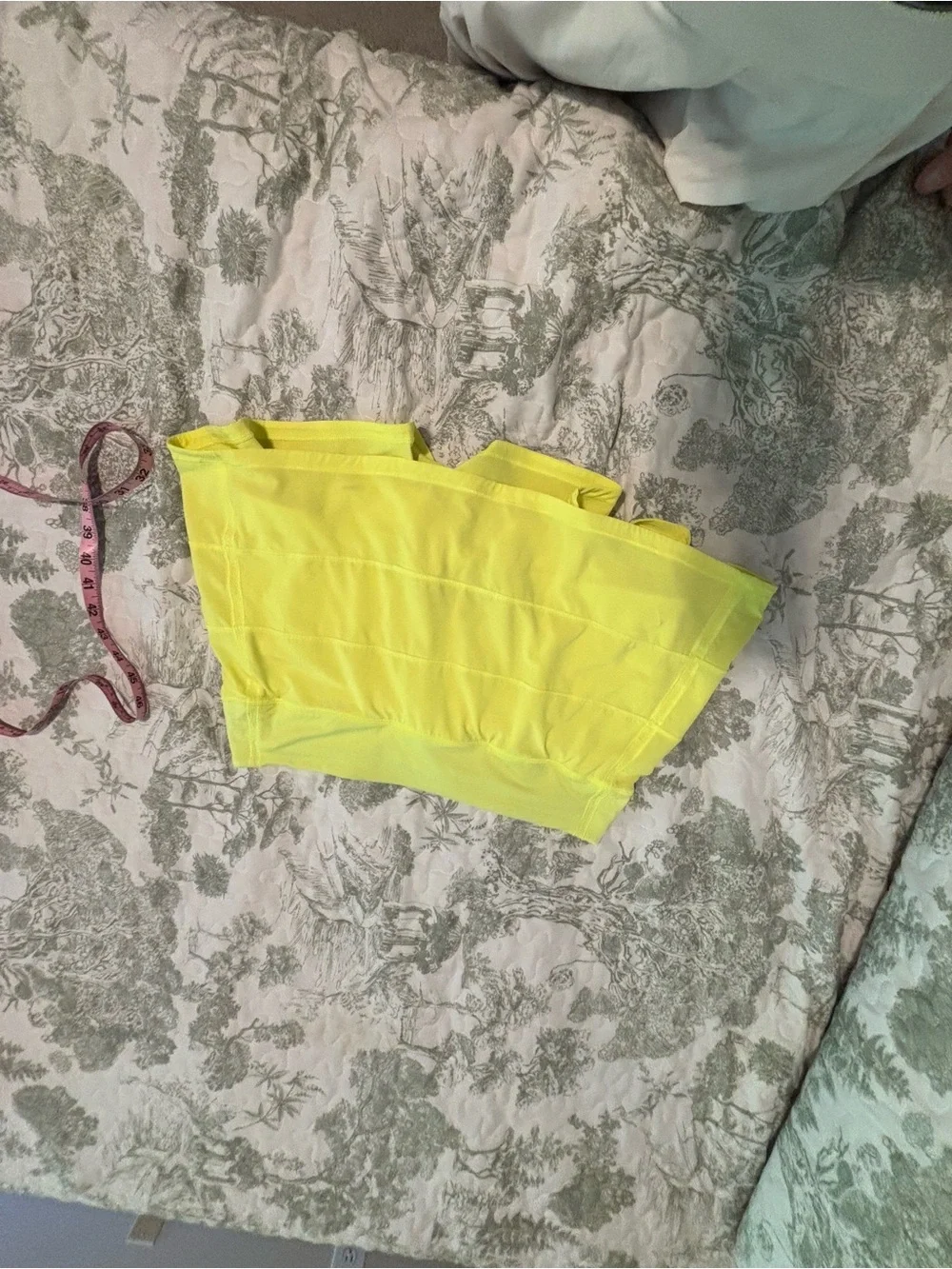 Lululemon sz 8 Pace Rival Highlight Yellow Skirt tenniscore athleisure running